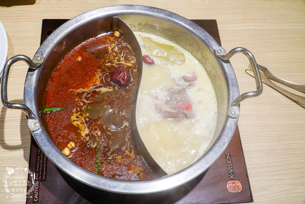 饗麻饗辣火鍋吃到飽夢時代店|高雄麻辣香瀰漫整個停車場的火鍋吃到飽餐廳!澳洲和牛+七股活蝦+螃蟹+雞佛超推薦！