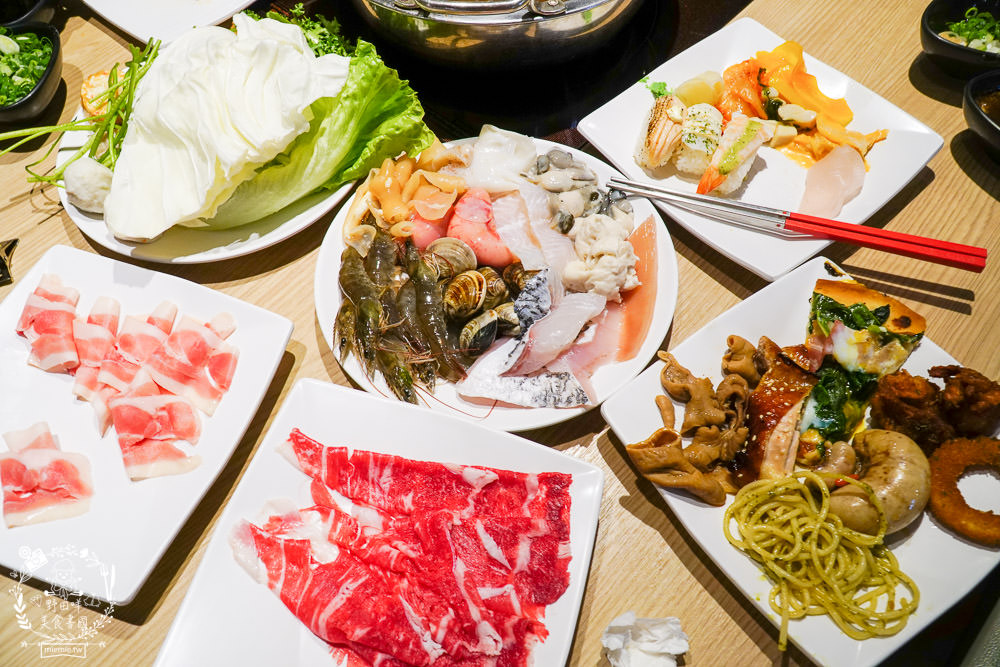 饗麻饗辣火鍋吃到飽夢時代店|高雄麻辣香瀰漫整個停車場的火鍋吃到飽餐廳!澳洲和牛+七股活蝦+螃蟹+雞佛超推薦！