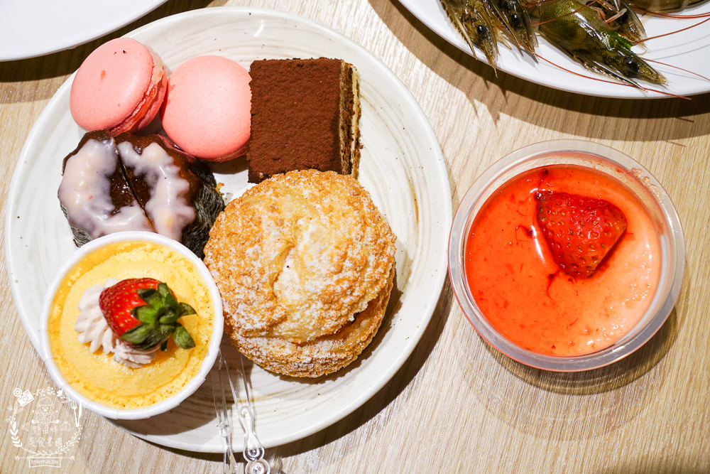 饗麻饗辣火鍋吃到飽夢時代店|高雄麻辣香瀰漫整個停車場的火鍋吃到飽餐廳!澳洲和牛+七股活蝦+螃蟹+雞佛超推薦！