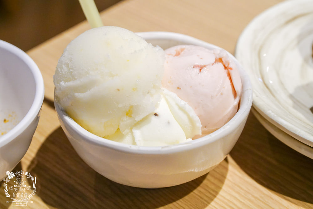 饗麻饗辣火鍋吃到飽夢時代店|高雄麻辣香瀰漫整個停車場的火鍋吃到飽餐廳!澳洲和牛+七股活蝦+螃蟹+雞佛超推薦！