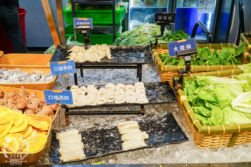 饗麻饗辣火鍋吃到飽夢時代店|高雄麻辣香瀰漫整個停車場的火鍋吃到飽餐廳!澳洲和牛+七股活蝦+螃蟹+雞佛超推薦！