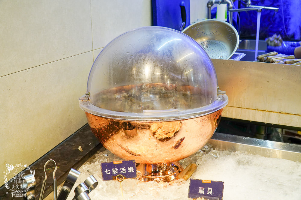 饗麻饗辣火鍋吃到飽夢時代店|高雄麻辣香瀰漫整個停車場的火鍋吃到飽餐廳!澳洲和牛+七股活蝦+螃蟹+雞佛超推薦！