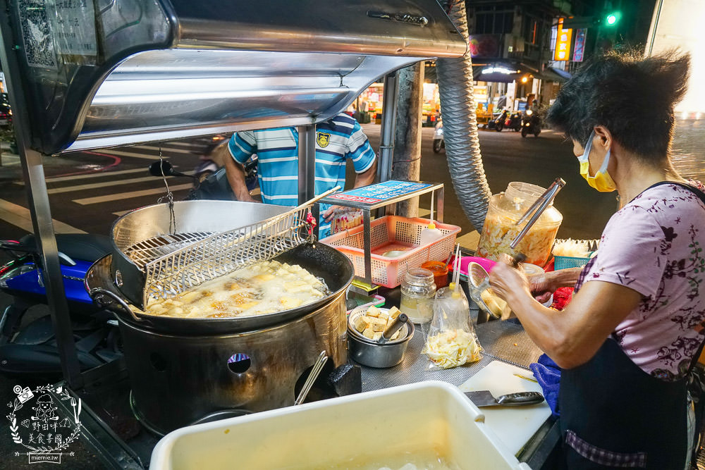 香香香臭豆腐|鳳山天公廟附近的人氣臭豆腐!在地人從小吃到大的鳳山臭豆腐! - 第25張圖 香香香臭豆腐|鳳山天公廟附近的人氣臭豆腐!在地人從小吃到大的鳳山臭豆腐!