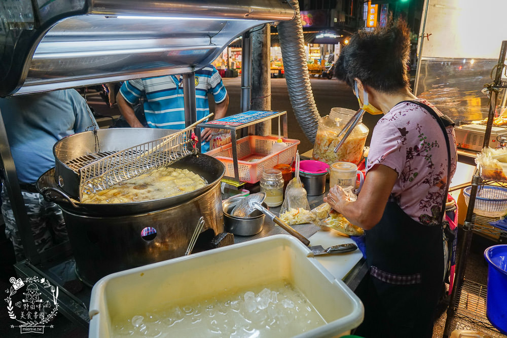 香香香臭豆腐|鳳山天公廟附近的人氣臭豆腐！在地人從小吃到大的鳳山臭豆腐！