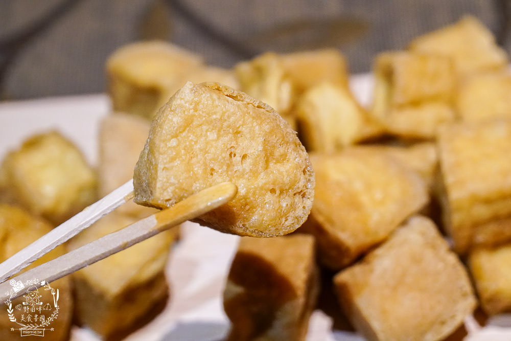 香香香臭豆腐|鳳山天公廟附近的人氣臭豆腐！在地人從小吃到大的鳳山臭豆腐！