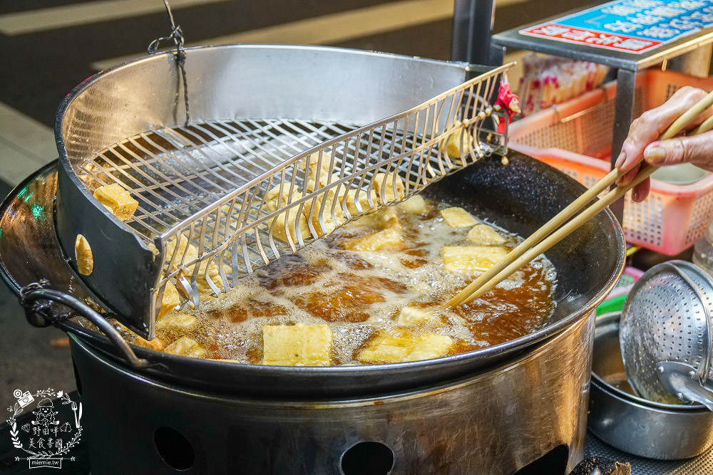 香香香臭豆腐|鳳山天公廟附近的人氣臭豆腐!在地人從小吃到大的鳳山臭豆腐! - 第18張圖 香香香臭豆腐|鳳山天公廟附近的人氣臭豆腐!在地人從小吃到大的鳳山臭豆腐!