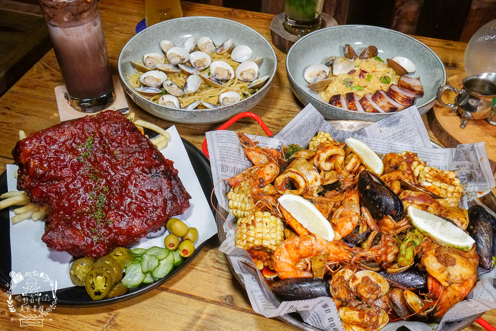 高雄餐酒館[馬爹力舊美式餐酒館]超好拍的美國西部風情x銷魂的浮誇調酒與搖滾海鮮