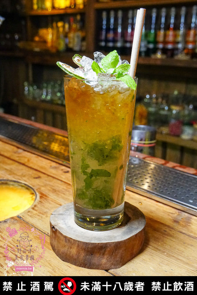 高雄餐酒館[馬爹力舊美式餐酒館]超好拍的美國西部風情x銷魂的浮誇調酒與搖滾海鮮