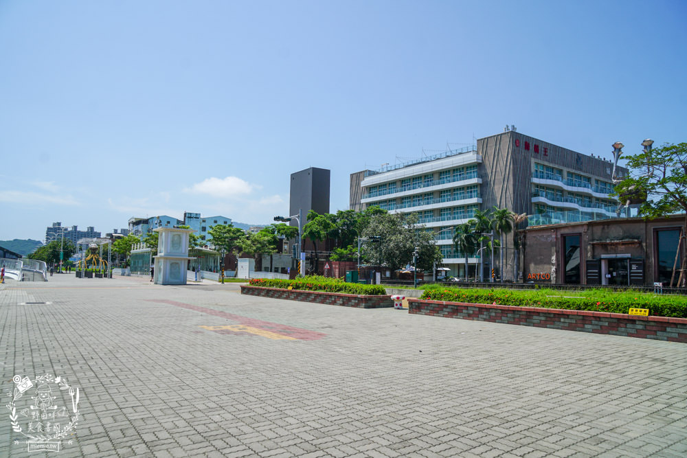 PEANUTS史努比快閃店|3米高的可愛史努比快閃高雄駁二囉!熱門IG打卡的史努比跟查理布朗不能錯過囉！