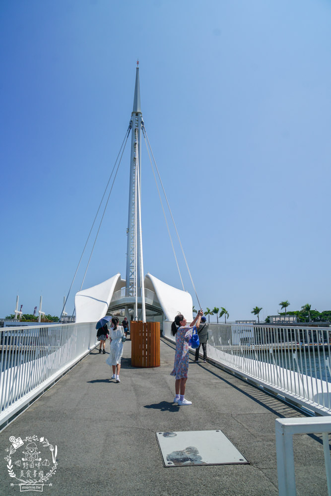 PEANUTS史努比快閃店|3米高的可愛史努比快閃高雄駁二囉!熱門IG打卡的史努比跟查理布朗不能錯過囉！