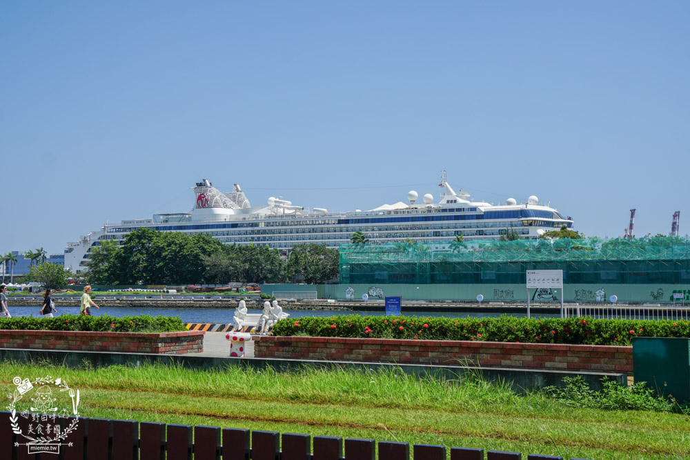 PEANUTS史努比快閃店|3米高的可愛史努比快閃高雄駁二囉!熱門IG打卡的史努比跟查理布朗不能錯過囉！