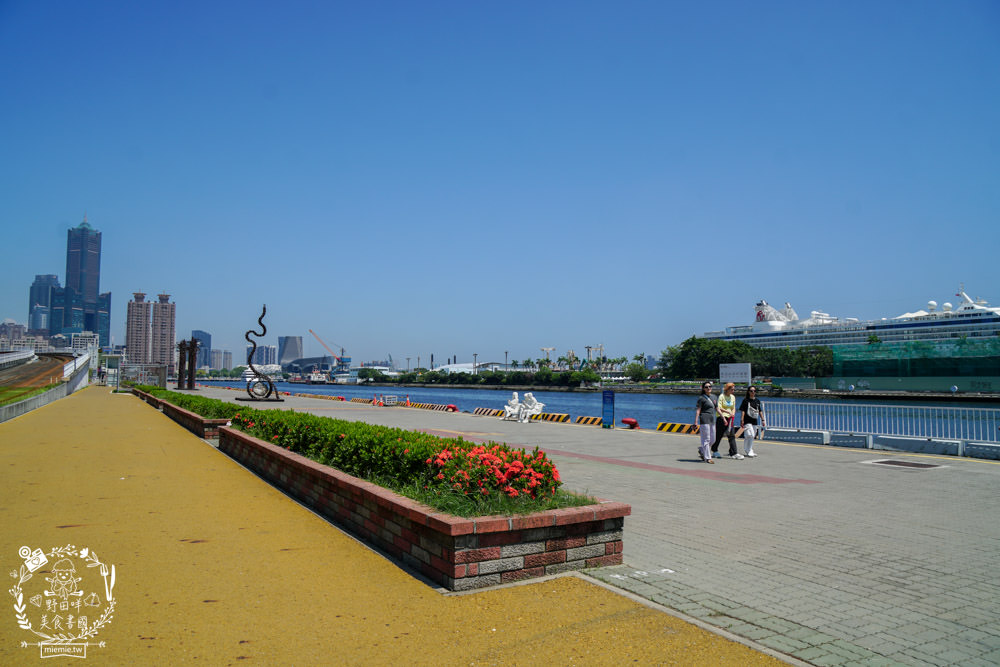 PEANUTS史努比快閃店|3米高的可愛史努比快閃高雄駁二囉!熱門IG打卡的史努比跟查理布朗不能錯過囉！