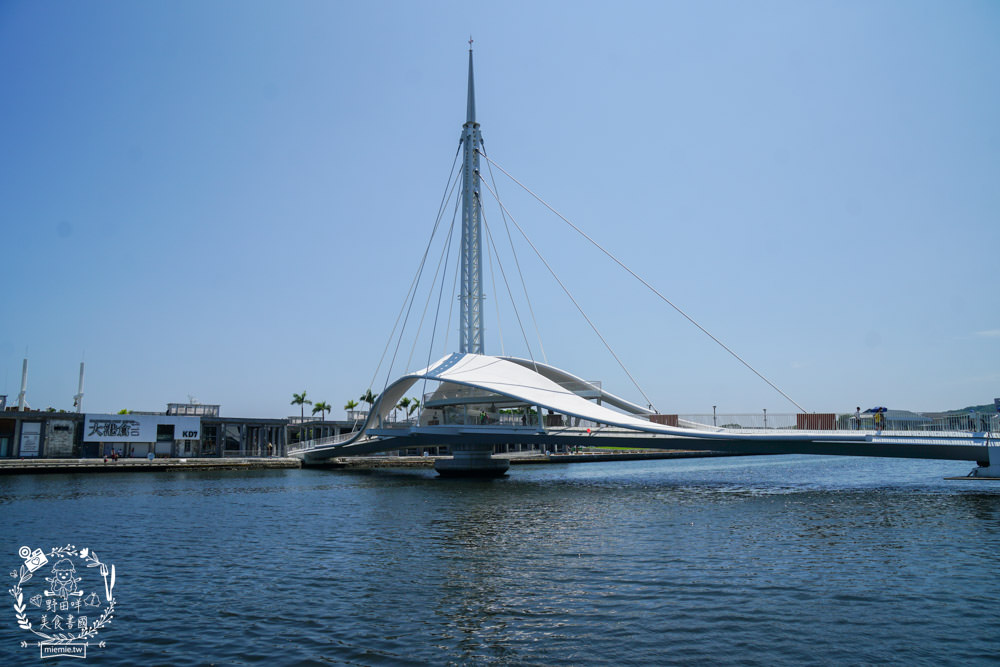 PEANUTS史努比快閃店|3米高的可愛史努比快閃高雄駁二囉!熱門IG打卡的史努比跟查理布朗不能錯過囉！