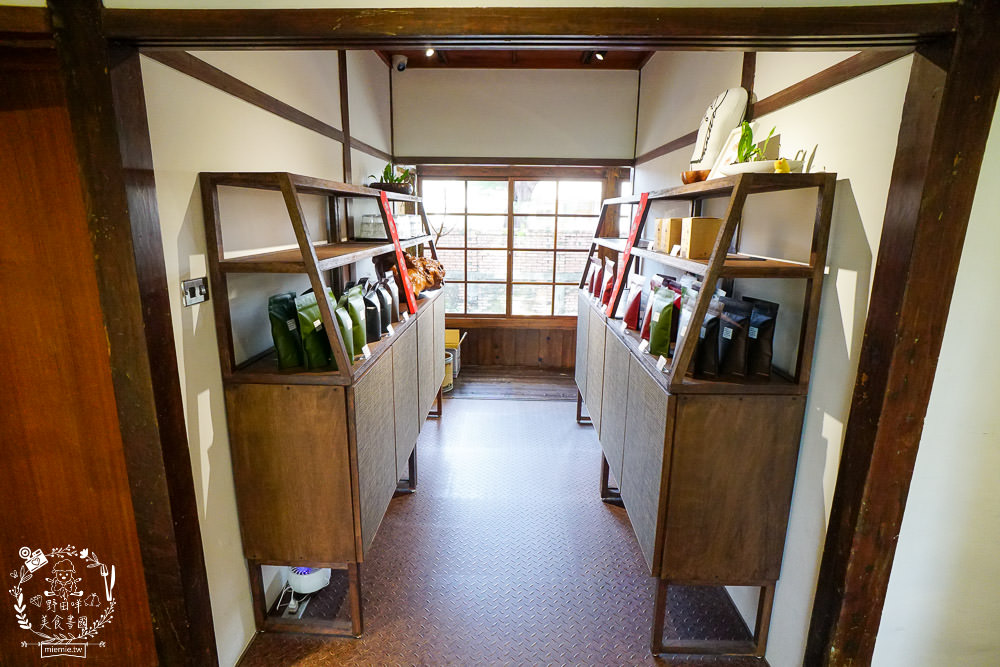 高雄[驢子實驗室]黃埔新村的日式咖啡廳!綠意盎然的療癒美景超愜意!