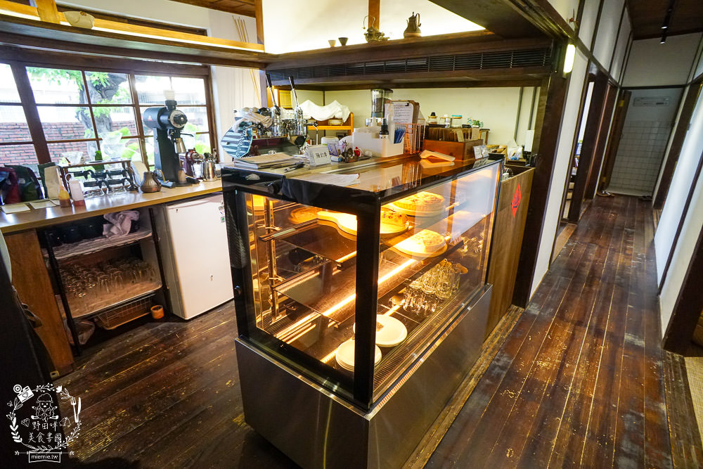 高雄[驢子實驗室]黃埔新村的日式咖啡廳!綠意盎然的療癒美景超愜意!