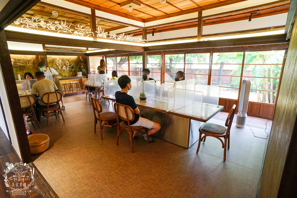 高雄[驢子實驗室]黃埔新村的日式咖啡廳!綠意盎然的療癒美景超愜意!