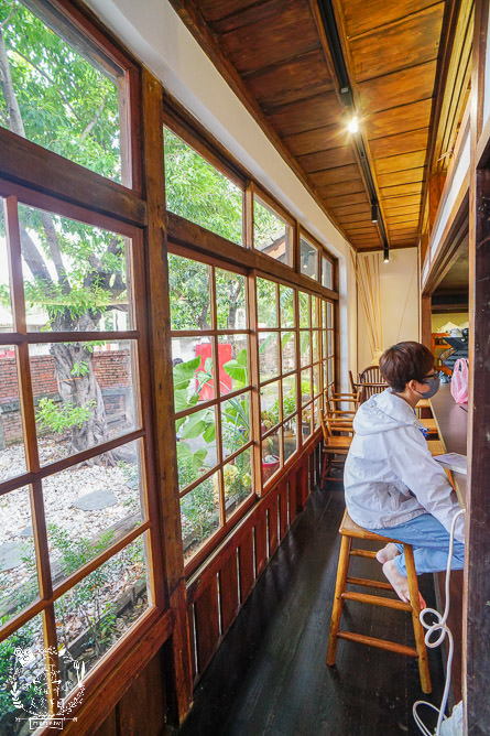 高雄[驢子實驗室]黃埔新村的日式咖啡廳!綠意盎然的療癒美景超愜意!