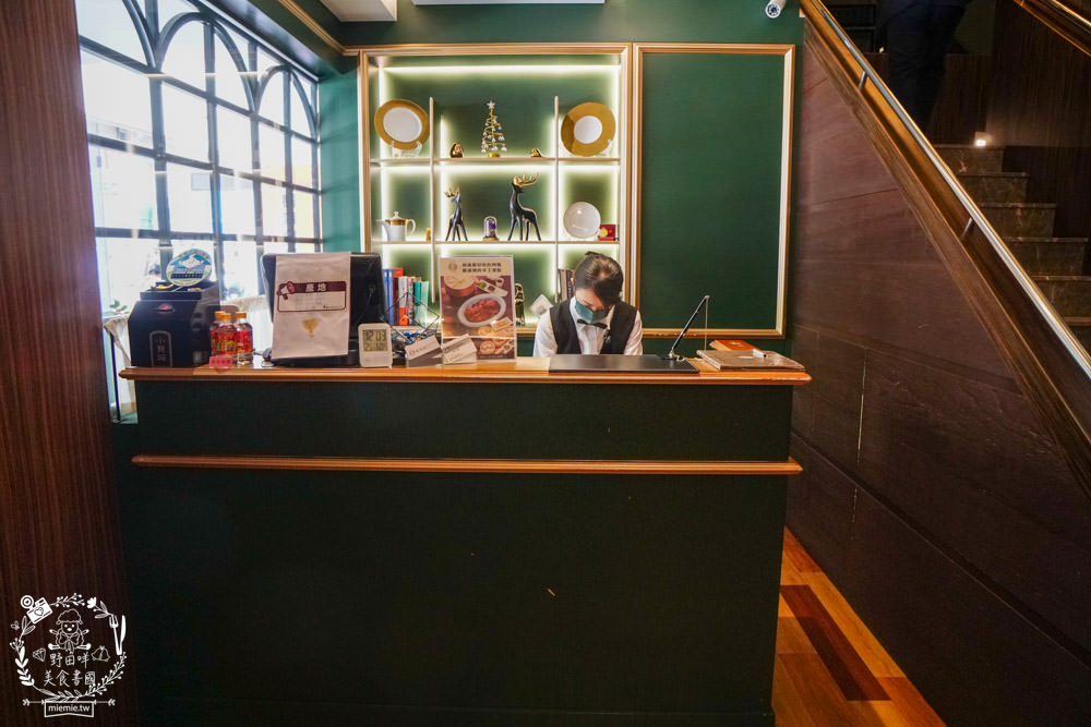 高廬法式餐館|高雄經營20年高貴不貴的法式餐廳!880元就能吃到牛排套餐!高雄情人節生日餐廳推薦!