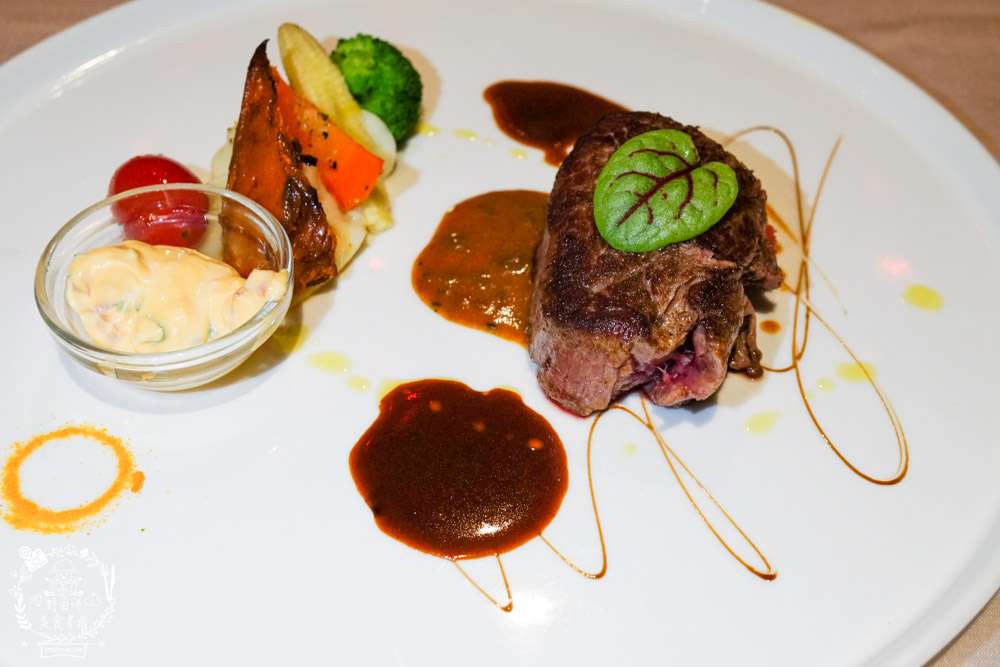 高廬法式餐館|高雄經營20年高貴不貴的法式餐廳!880元就能吃到牛排套餐!高雄情人節生日餐廳推薦!