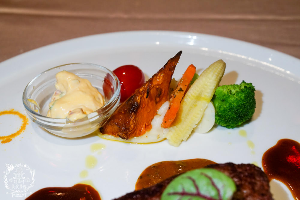 高廬法式餐館|高雄經營20年高貴不貴的法式餐廳!880元就能吃到牛排套餐!高雄情人節生日餐廳推薦!