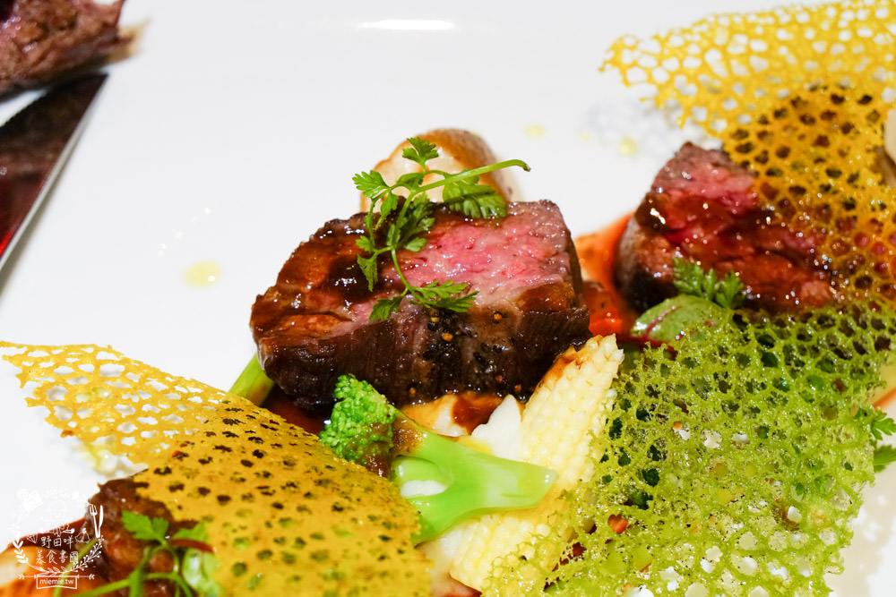 高廬法式餐館|高雄經營20年高貴不貴的法式餐廳!880元就能吃到牛排套餐!高雄情人節生日餐廳推薦!