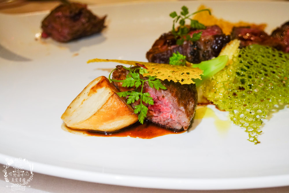 高廬法式餐館|高雄經營20年高貴不貴的法式餐廳!880元就能吃到牛排套餐!高雄情人節生日餐廳推薦!