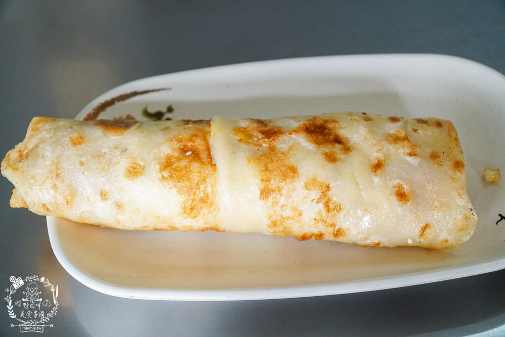 鳳山超人氣排隊早餐[高記早點]每逢假日必排隊的人氣早餐!蛋餅+蔥蛋+油條+洋蔥醬油銷魂必點!