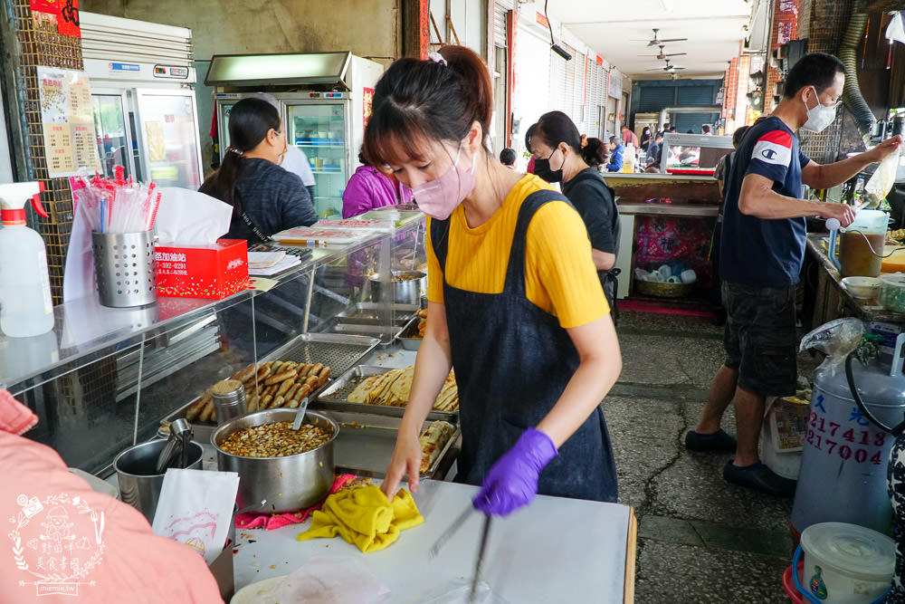 鳳山超人氣排隊早餐[高記早點]每逢假日必排隊的人氣早餐!蛋餅+蔥蛋+油條+洋蔥醬油銷魂必點!