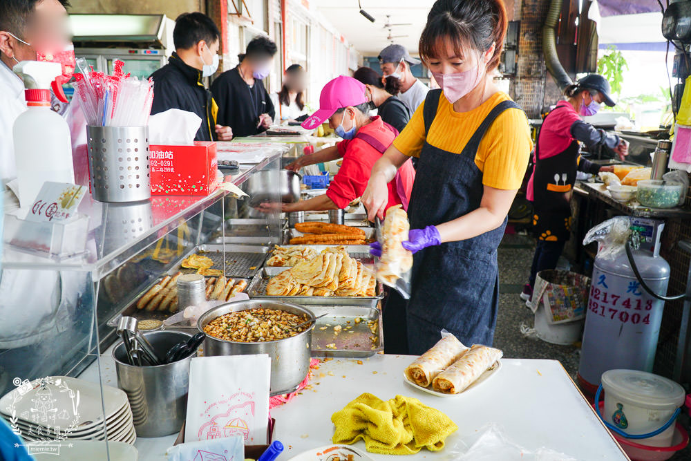 鳳山超人氣排隊早餐[高記早點]每逢假日必排隊的人氣早餐!蛋餅+蔥蛋+油條+洋蔥醬油銷魂必點!