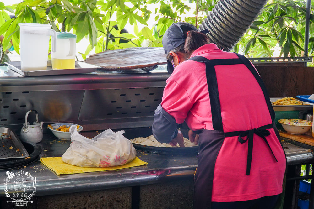 鳳山超人氣排隊早餐[高記早點]每逢假日必排隊的人氣早餐!蛋餅+蔥蛋+油條+洋蔥醬油銷魂必點!