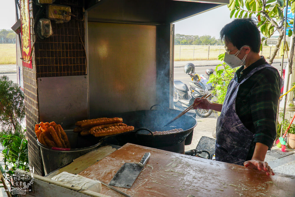 鳳山超人氣排隊早餐[高記早點]每逢假日必排隊的人氣早餐!蛋餅+蔥蛋+油條+洋蔥醬油銷魂必點!