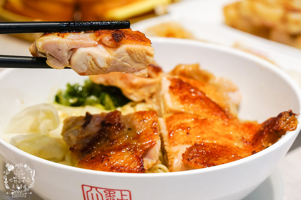 點點心|高雄夢時代超人氣港式點心!超可愛豬仔流沙包拍照打卡超有趣!連平日都要排隊的超人氣餐廳!