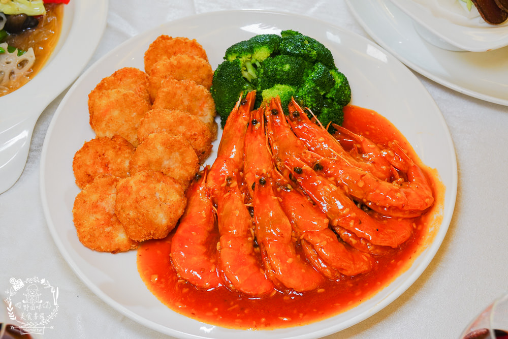 高雄婚宴推薦[聯上大飯店晶綺盛宴博愛館]全新設備的華麗場地+聘請獲獎無數的20年資歷主廚！