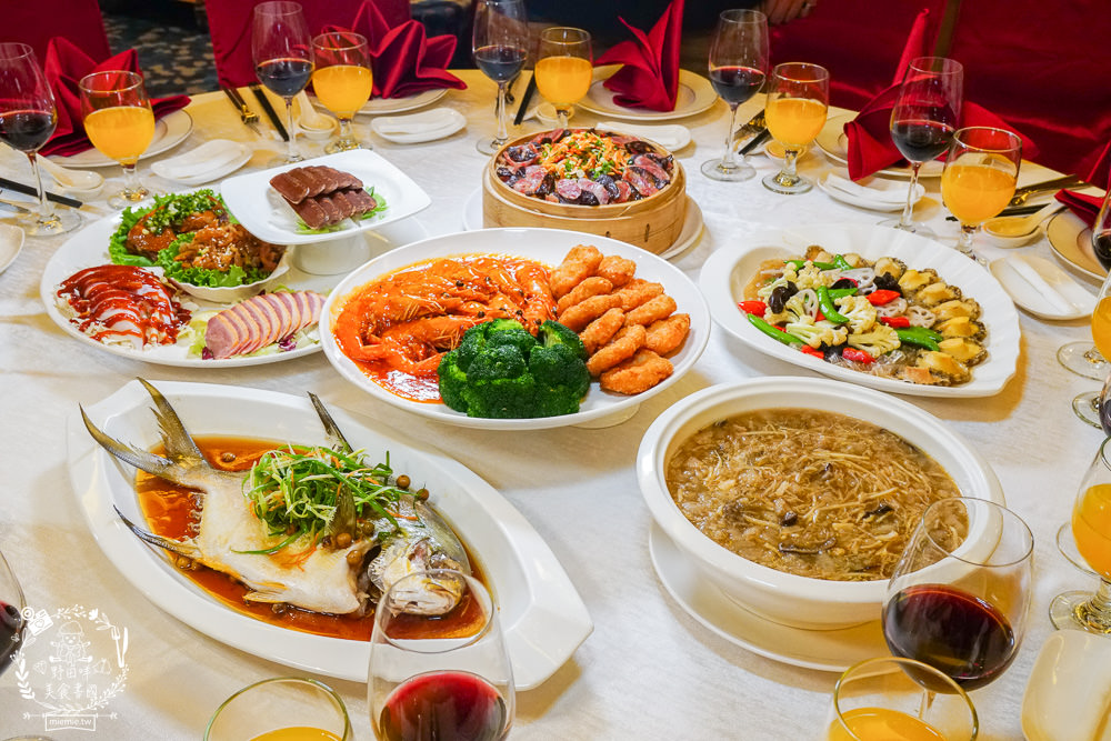 高雄婚宴推薦[聯上大飯店晶綺盛宴博愛館]全新設備的華麗場地+聘請獲獎無數的20年資歷主廚！
