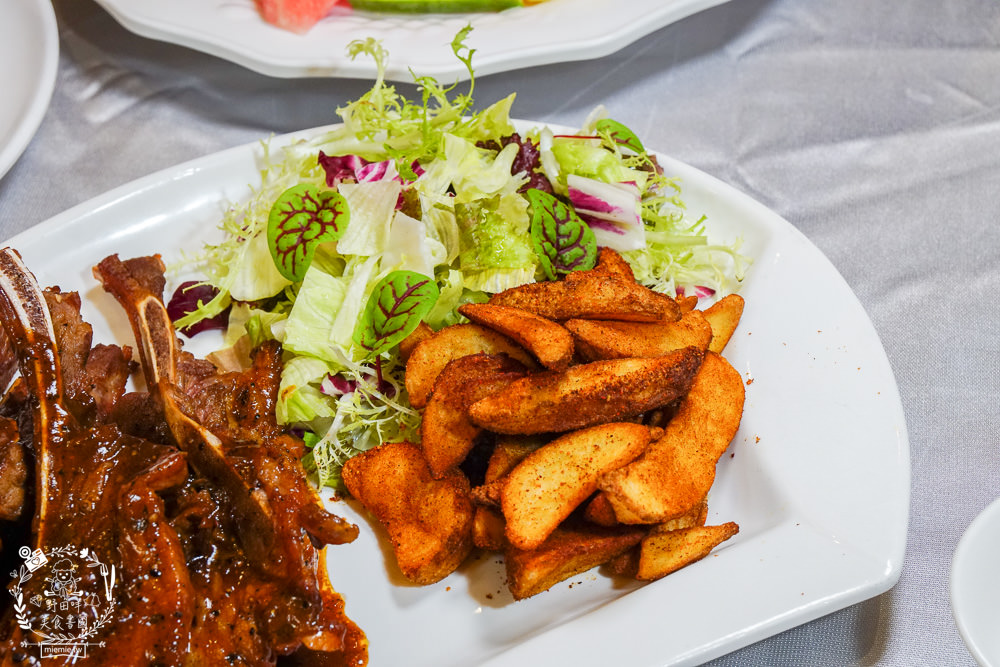 高雄婚宴推薦[聯上大飯店晶綺盛宴博愛館]全新設備的華麗場地+聘請獲獎無數的20年資歷主廚！