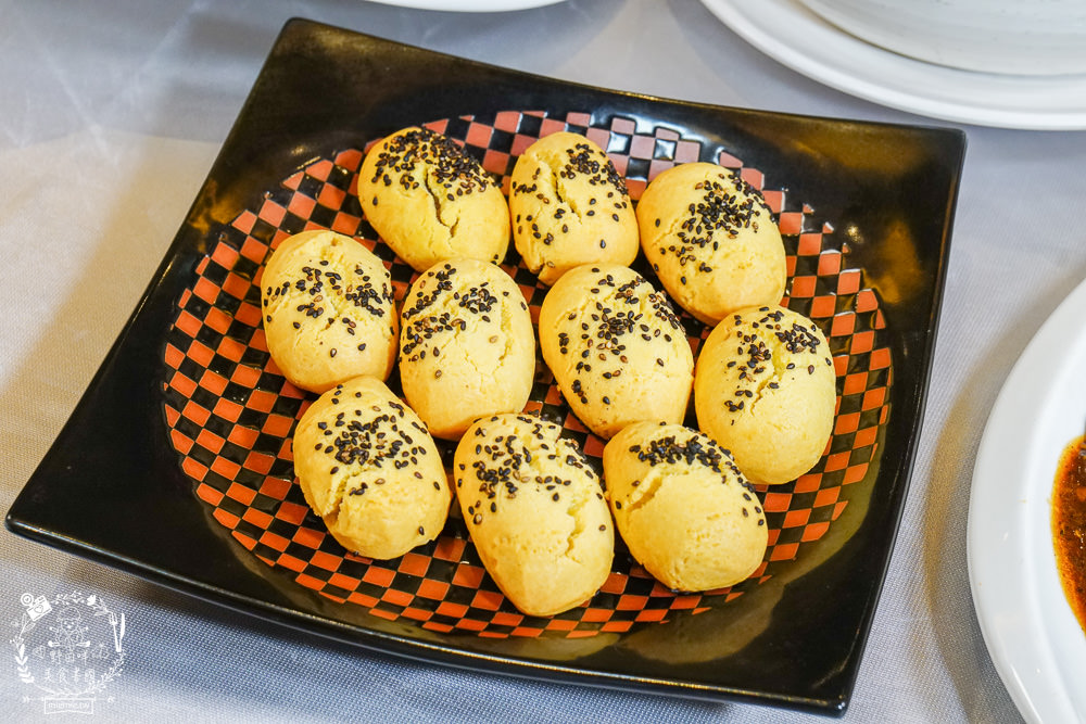 高雄婚宴推薦[聯上大飯店晶綺盛宴博愛館]全新設備的華麗場地+聘請獲獎無數的20年資歷主廚！