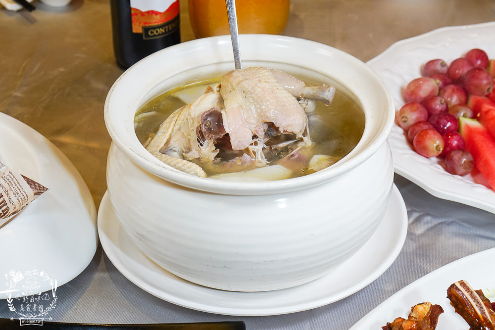 高雄婚宴推薦[聯上大飯店晶綺盛宴博愛館]全新設備的華麗場地+聘請獲獎無數的20年資歷主廚！