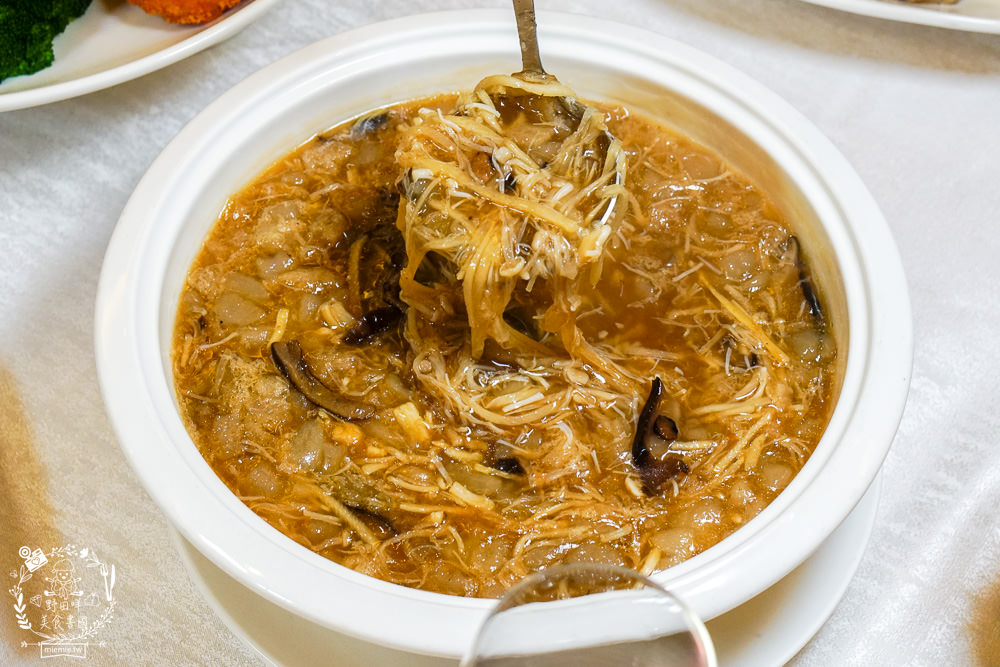 高雄婚宴推薦[聯上大飯店晶綺盛宴博愛館]全新設備的華麗場地+聘請獲獎無數的20年資歷主廚！