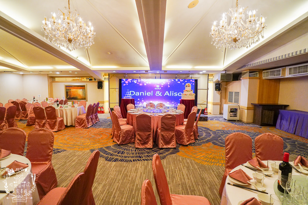 高雄婚宴推薦[聯上大飯店晶綺盛宴博愛館]全新設備的華麗場地+聘請獲獎無數的20年資歷主廚！