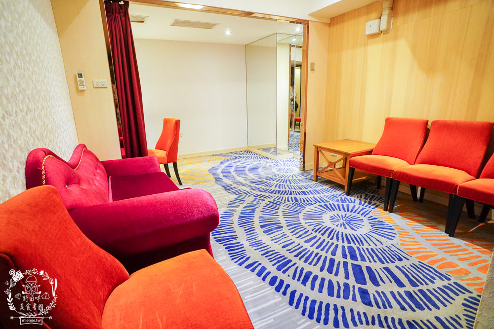 高雄婚宴推薦[聯上大飯店晶綺盛宴博愛館]全新設備的華麗場地+聘請獲獎無數的20年資歷主廚！