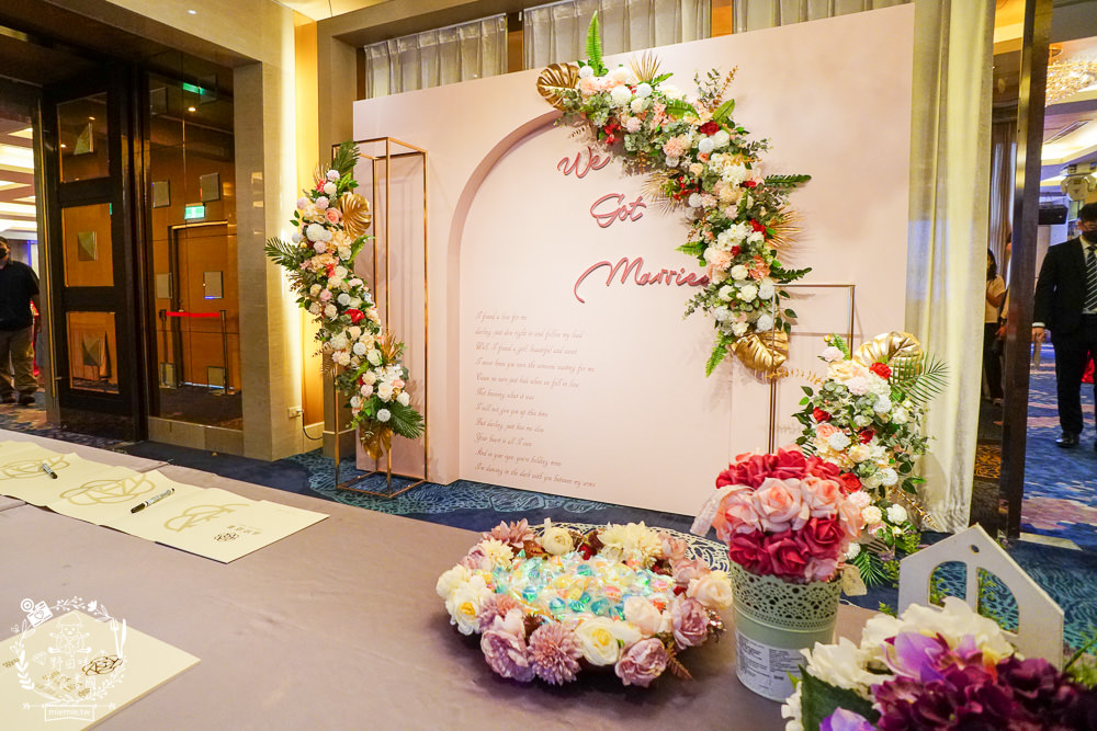 高雄婚宴推薦[聯上大飯店晶綺盛宴博愛館]全新設備的華麗場地+聘請獲獎無數的20年資歷主廚！