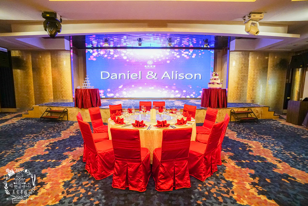高雄婚宴推薦[聯上大飯店晶綺盛宴博愛館]全新設備的華麗場地+聘請獲獎無數的20年資歷主廚！