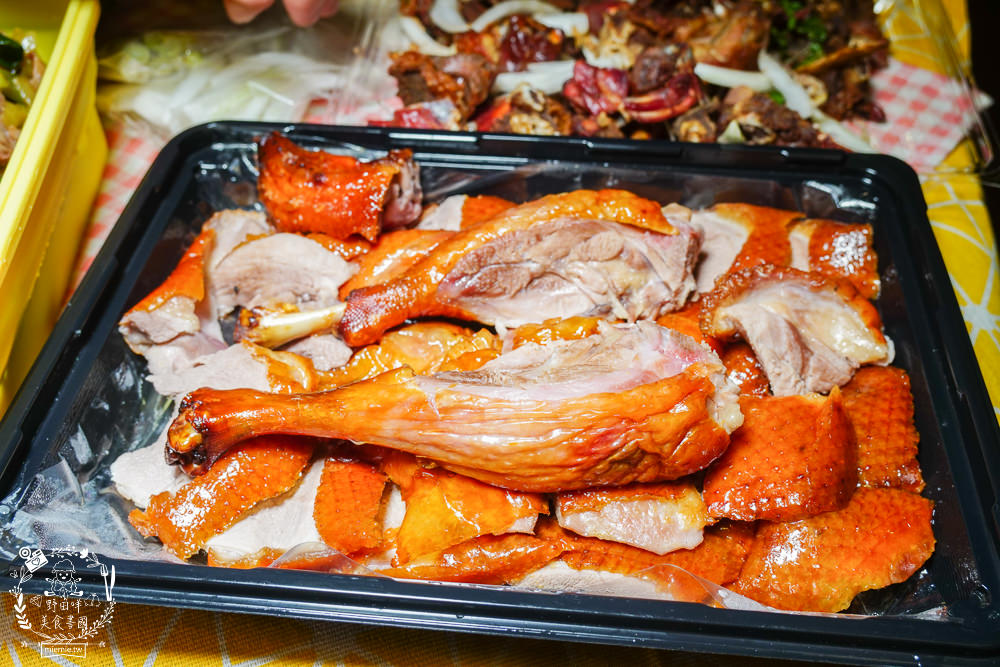 高雄盧記烤鴨一鴨三吃!三十年的烤鴨真功夫!香酥鴨刷嘴超下酒!醬炒鴨骨居然炒鹹香酸菜? - 第28張圖 高雄盧記烤鴨一鴨三吃!三十年的烤鴨真功夫!香酥鴨刷嘴超下酒!醬炒鴨骨居然炒鹹香酸菜?