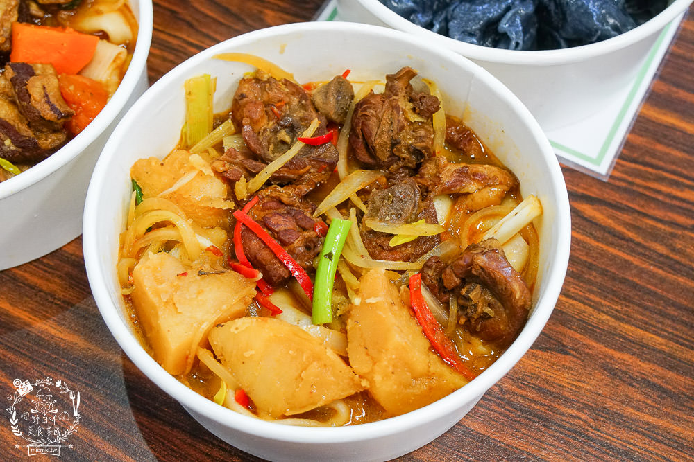 高雄真男饌品疆食堂!聘請新疆廚師製作道地皮帶麵!飽滿水餃一顆抵兩顆? - 第27張圖 高雄真男饌品疆食堂!聘請新疆廚師製作道地皮帶麵!飽滿水餃一顆抵兩顆?