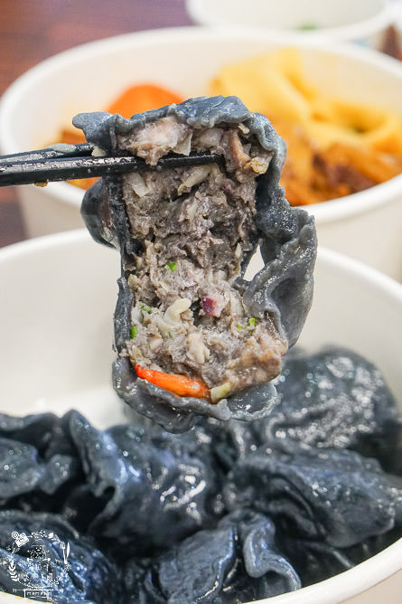 高雄真男饌品疆食堂!聘請新疆廚師製作道地皮帶麵!飽滿水餃一顆抵兩顆? - 第20張圖 高雄真男饌品疆食堂!聘請新疆廚師製作道地皮帶麵!飽滿水餃一顆抵兩顆?