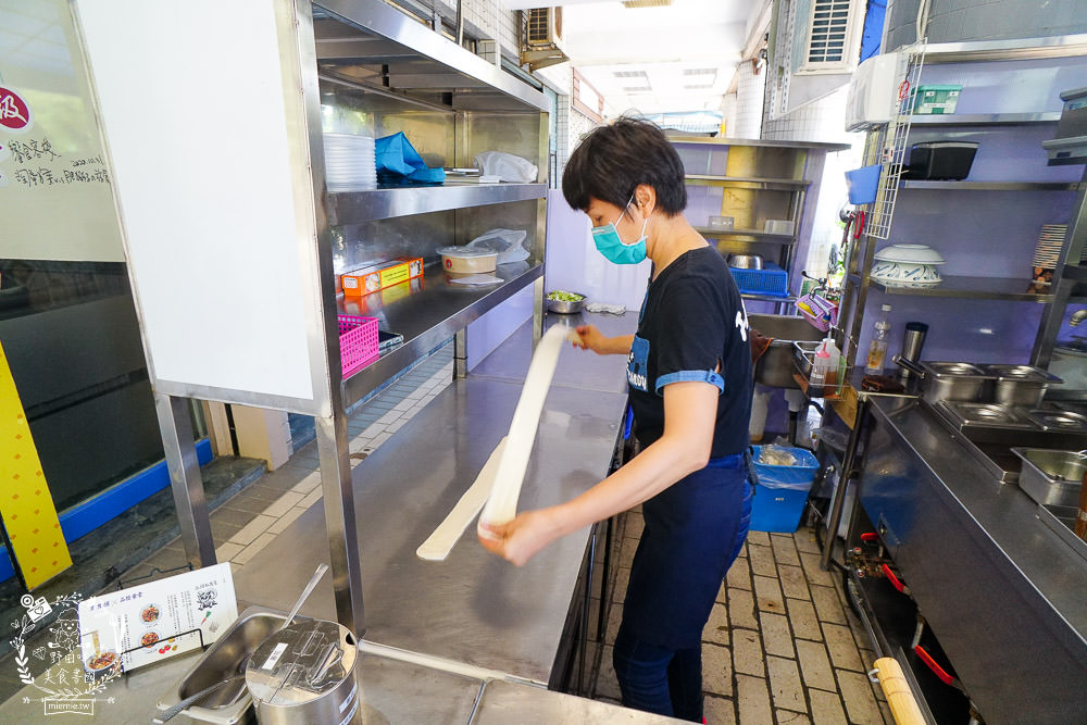 高雄真男饌品疆食堂!聘請新疆廚師製作道地皮帶麵!飽滿水餃一顆抵兩顆? - 第9張圖 高雄真男饌品疆食堂!聘請新疆廚師製作道地皮帶麵!飽滿水餃一顆抵兩顆?