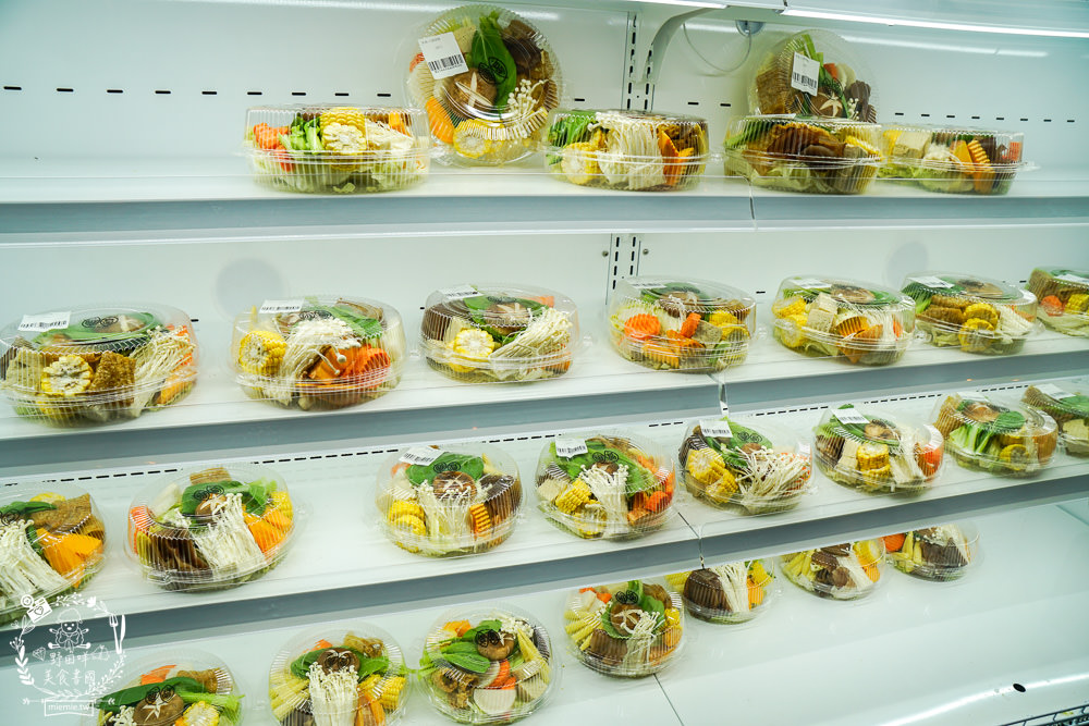 全台最美-高雄鼓山魚市場|高雄最CHILL的港邊景色+透明玻璃屋漁市場!見證哈瑪星最繁榮時刻!高雄新景點推薦! - 第24張圖 全台最美-高雄鼓山魚市場|高雄最CHILL的港邊景色+透明玻璃屋漁市場!見證哈瑪星最繁榮時刻!高雄新景點推薦!