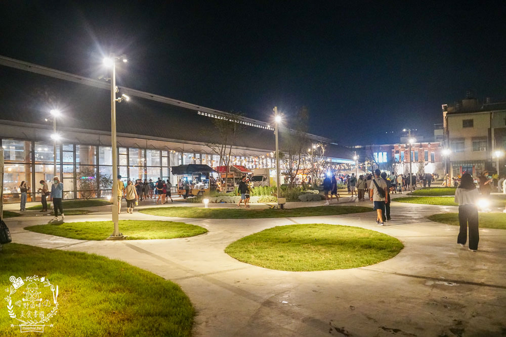 全台最美-高雄鼓山魚市場|高雄最CHILL的港邊景色+透明玻璃屋漁市場!見證哈瑪星最繁榮時刻!高雄新景點推薦! - 第39張圖 全台最美-高雄鼓山魚市場|高雄最CHILL的港邊景色+透明玻璃屋漁市場!見證哈瑪星最繁榮時刻!高雄新景點推薦!