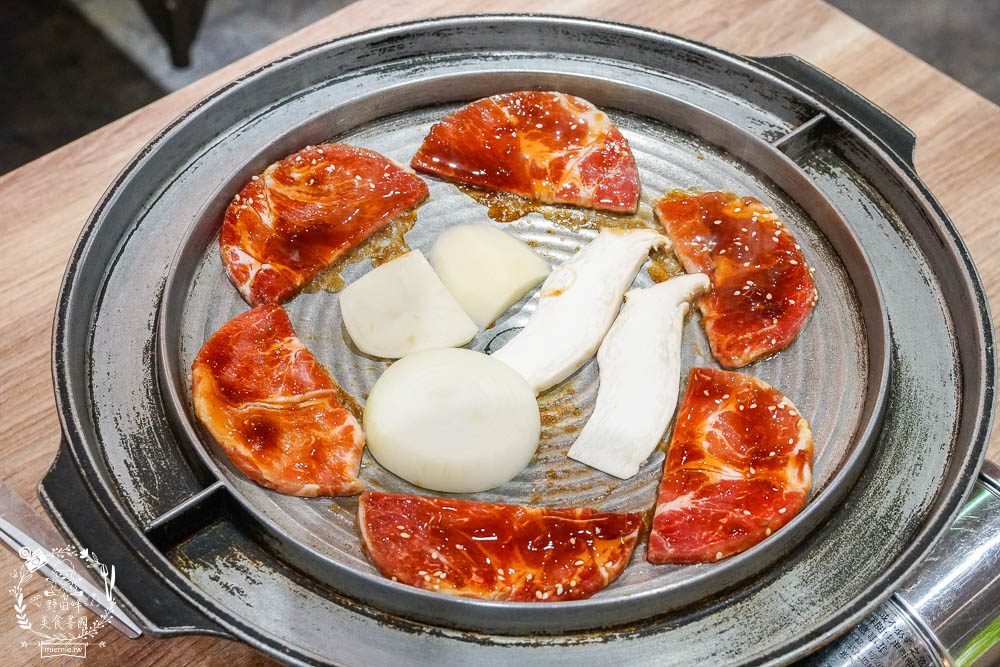 高雄[高麗.菜韓式料理]仁雄路超人氣韓式料理!炸醬麵銷魂美味!香噴噴韓式烤肉超誘人!