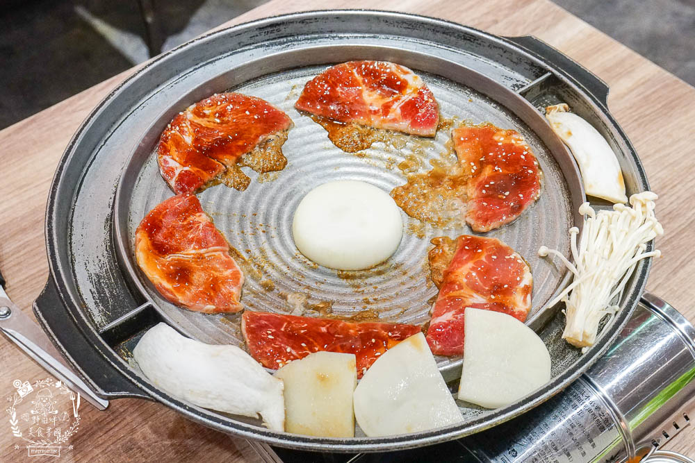 高雄[高麗.菜韓式料理]仁雄路超人氣韓式料理!炸醬麵銷魂美味!香噴噴韓式烤肉超誘人!